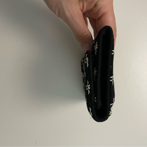 Vera Bradley Petite Trifold Wallet Mini Concerto Flower Floral Black Cream Ivory - Picture 8 of 11